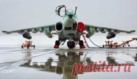 В Ставропольском крае сформирована эскадрилья Су-25СМ3 штурмовой авиации ЮВО Штурмовую авиацию Южного военного округа (ЮВО) пополнили три новейших глубокомодернизированных Су-25СМ3, тем самым завершилось формирование эскадрильи