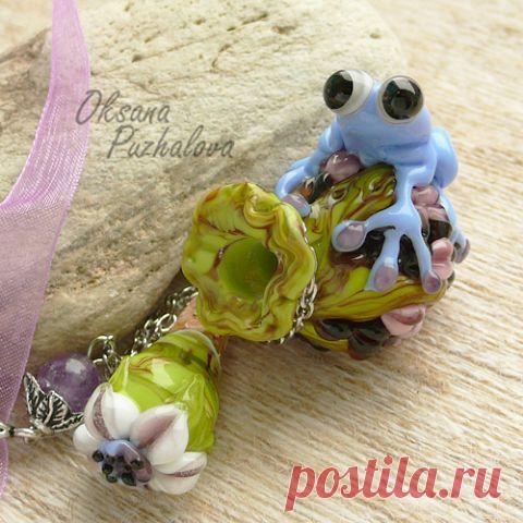 Украшения, выплавленные из стекла. Мастер Оксана Пужалова
