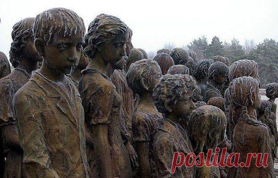 Памятник детям - жертвам фашистов в Лидице (Чехословакия)