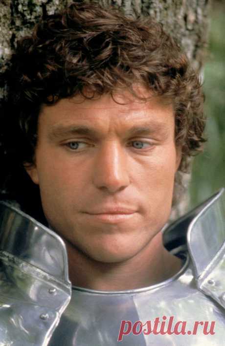 Николас Клей, 18 сентября, 1946
 • 25 мая 2000