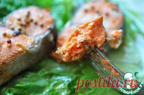 Лосось запеченный в оригинальном маринаде.