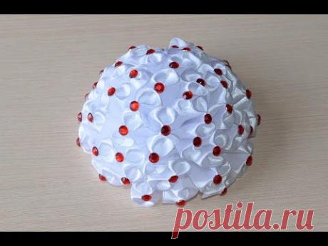 Белый бант из атласных лент МК белые канзаши White flower of ribbons DIY kanzashi Bow to school