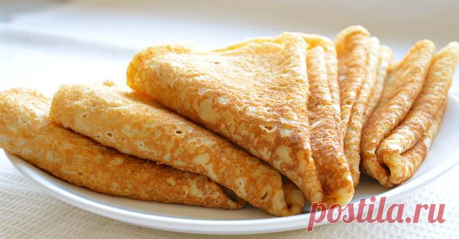 Такое разное тесто для блинов Считается, что выпекание блинов — настоящее искусство. Ведь нужно знать точное количество тесто, которое требуется вылить на сковороду, чтобы получить тонкий блин, вовремя мастерски его перевернуть. И таким образом получить ароматную горку превосходных блинов. На самом деле особых сложностей в приготовлении этого блюда нет. Итак, выбираем рецепт, готовим тесто, выпекаем блины, придерживаясь рекомендаций, — и …