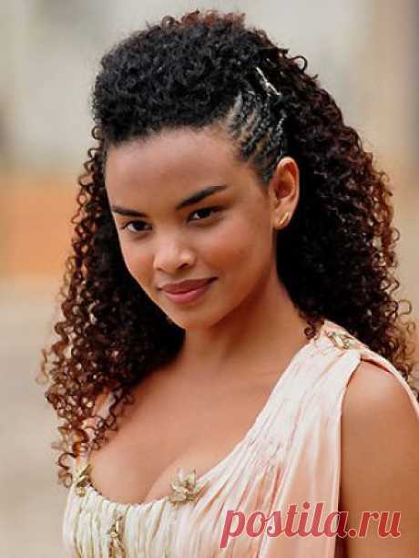Penteados para formatura: cabelos cacheados e crespos | Cabelo Afro Blog
