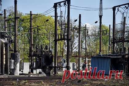 Власти Житомира сообщили о нехватке оборудования для ремонта электроподстанций. В Житомире не могут восстановить поврежденные от ударов электроподстанции из-за отсутствия необходимого оборудования, сообщил глава украинского города Сергей Сухомлин. По его словам, для ремонта необходимо время, а также техника, которую нужно заказать и долго ожидать производство.