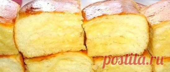 Очень вкусный пирог с сыром - Поверьте, нет ничего вкуснее!
Молоко – 200 мл
Дрожжи (сухие) – 1,5 ч.л.
Сливочное масло (в тесто – 50 гр.;для смазывания слоёв – 120 гр.) -170
Яйцо – 1 шт.
Яичный желток -1 шт.
Соль -1/4 ст.л.
Сахар – 0,5 ст.л.
Мука -350 гр.
Сыр твёрдый – 200 гр.
Готовим
тесто для пирога, для этого в тёплом молоке растворяем дрожжи с
сахаром, добавляем яйцо, соль, размягчённое сливочное масло, муку и
замешиваем тесто.
Тесто ставим в тёплое место на 40-50 минут, когда тесто увеличи