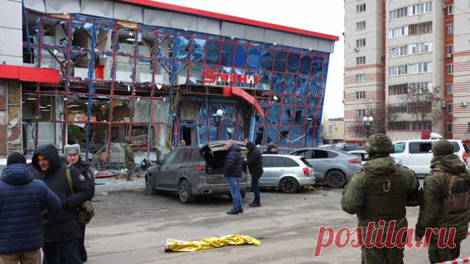 В Минздраве рассказали о состоянии белгородцев, которых доставили в Москву после обстрела. Помощник министра здравоохранения России Алексей Кузнецов сообщил о тяжелом состоянии двоих взрослых и одного ребенка, которых из Белгорода привезли в Москву после атаки ВСУ. Об этом пишет РИА Новости. Еще один ребенок находится в ...
