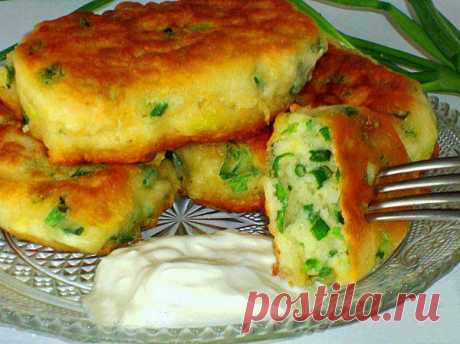 ОЛАДЬИ С ЗЕЛЁНЫМ ЛУКОМ..