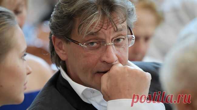 Домогаров рассказал о музыкально-поэтическом спектакле по стихам Высоцкого