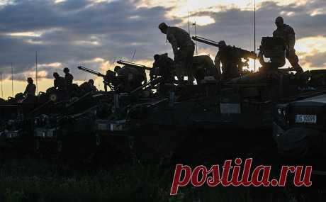 Дуда заявил о готовности НАТО перебросить 100 тыс. военных в Польшу. После решения России разместить в Белоруссии тактическое ядерное оружие, граница страны с Польшей будет находиться «под особым наблюдением и контролем» НАТО, заявил польский президент