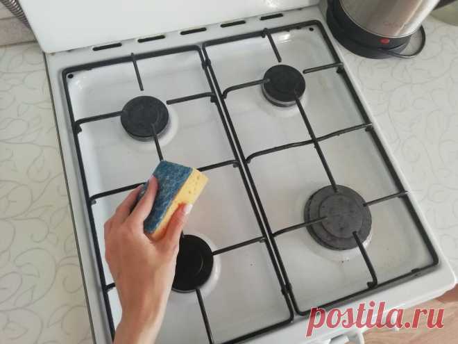 Больше не мучаюсь с мытьем решетки газовой плиты: чищу от нагара уксусом Всего несколько минут и решетка чистая, как новая
