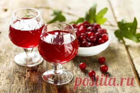 Вкусная и полезная наливка "100 листочков": 33 листочка вишни, 33 листа малины и 33 листа черной смородины | Самогоныч | Яндекс Дзен