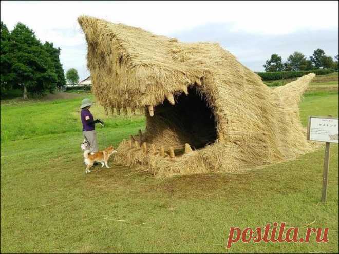 Классные скульптуры из соломы