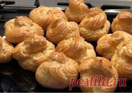 1 ст муки, 4 яйца, 100 г масла для самых простых, но очень вкусных эклеров со сгущенкой