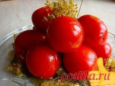 Засолка помидоров холодным способом 

Почему холодный способ засолки помидоров считается самым правильным? Все просто: при "холодной засолке" томаты максимально сохраняют все свои полезные вещества и свойства. 

Ингредиенты: 
Помидоры — 1 По вкусу (сколько поместится в банки) 
Укроп — По вкусу 
Листья смородины и хрена — По вкусу 
Чеснок — 3 Штуки 
Перец острый — 1 Штука 
Уксус — 1 Стакан (маринад) 
Вода — 9 Литров (маринад) 
Соль — 1 Стакан (маринад) 
Сахар — 1 Стакан (ма...