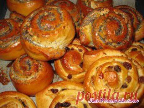 Булочки с маком и орехами, изюмом и яблоками | Жизнь Праздник!