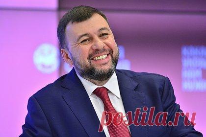 Пушилин заявил о необходимости освободить всю Украину. Врио главы Донецкой народной республики (ДНР) Денис Пушилин заявил о необходимости освободить всю территорию Украины. По его словам, при появлении рубежа по реке Днепр Киев воспользуется паузой для перегруппировки, накопления вооружения и «промывки мозгов» населению, чего нельзя допустить.