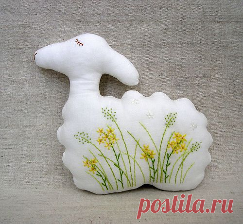 >Идеи вышивки на игрушках своими руками