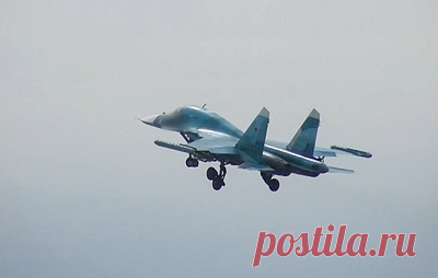 Су-34 группировки "Юг" уничтожил пункт управления БПЛА ВСУ. Удар нанесли авиационными бомбами с универсальным модулем планирования и коррекции