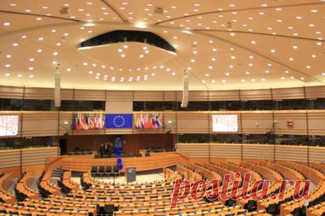 WSJ: страны Европы не уверены в способности помогать Украине без США. ЕС не сможет оказывать необходимую помощь Киеву из-за экономической стагнации и ослабленной оборонной промышленности.