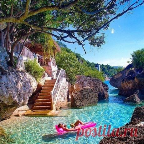 Женщина! Знай своё место!