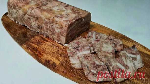 ВКУСНЕЕ КОЛБАСЫ. Купила и ПРИГОТОВИЛА 2 кг. Понравится Всей СЕМЬЕ!
Чистое мясо, которое держит форму, вкуснейшая колбаса – упругая, сочная! Это очень вкусно и бюджетно, рекомендую попробовать. 
Зельц (Сальтисон):
- Рулька (Свиная) - 3 шт.
- Лавровый лист - 2-3 шт.
- Черный перец горошек - по - вкусу.
- Соль по - вкусу. Я добавила не полные 2 ст. ложки (без горки)
- Чеснок по - вкусу. Я добавила 5 зубочков.

Подготовка рульки:
Для этого блюда нам понадобятся рульки. Сначала...