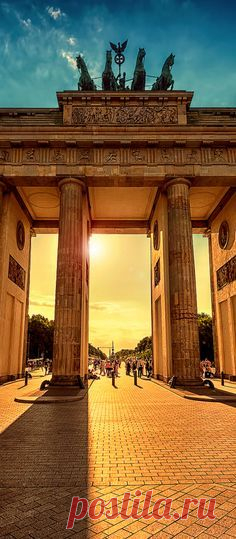 Brandenburger Tor, Berlin, Germany  |  Pinterest • Всемирный каталог идей