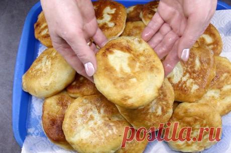 Наш семейный рецепт. Воздушные беляши с вкусной и сочной начинкой внутри Пышные, воздушные и очень мягкие беляши, которые вам точно понравятся своей сочной и ароматной начинкой. Готовится все просто и быстро, а удовольствие от результата вы получите просто неописуемое. Для приготовления вам потребуются такие ингредиенты: мука, 800 г; соль, 1 ч.л; сахар, 2 ст.л; дрожжи сухие, пакетик; вода теплая, 500 мл; масло растительное, 2 ст.л; фарш, […]