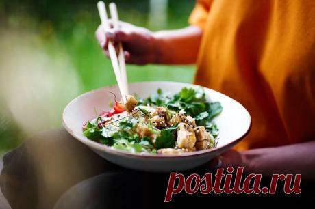 Салат с курицей и рисом Рецепт - Журнал полезных советов