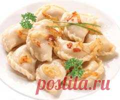 Как приготовить «хитрые» вареники на пару. Рецепт вареников, проверенный годами «Хитрые» вареники отличаются от остальных тем, что даже на следующий день после приготовления сохраняют неизменными свои первоначальные вид, вкус и аромат.

Да, это действительно так – даже на следующий день вареники остаются такими аппетитными, будто их пару минут назад подали к столу.

Секрет