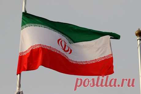 В США допустили возможность проведения тайной операции против Ирана. Американские журналисты заявили, что Вашингтон рассматривает различные варианты ответа на атаку на базу США в Иордании, в том числе не исключает возможность проведения секретной операции против Ирана. По мнению экспертов издания, о своем участии в этой кампании Вашингтон заявлять не будет.