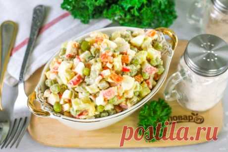 Оливье с крабовыми палочками и овощами - пошаговый рецепт с фото на Повар.ру&gt;&gt;&gt; Ингредиенты: Картофель  — 1 Штука (отварной) Морковь  — 1 Штука (отварная) Огурец  — 2-3 Штук (соленый) Яйцо куриное  — 2 Штуки (отварное) Крабовые палочки  — 6-7 Штук Горошек  — 100 Грамм (консервированный) Майонез  — 3 Ст. ложки Соль  — 3 Щепотки
