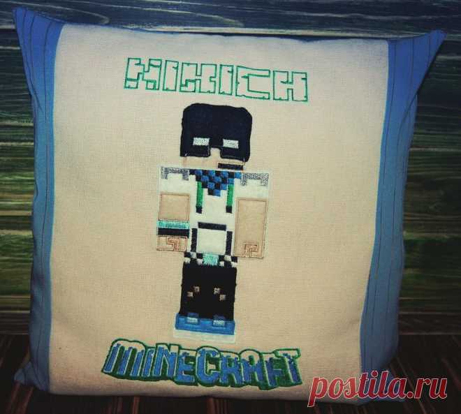 подушка для ребенка,по мотивам игры "minecraft"  ,размер 35*35 см