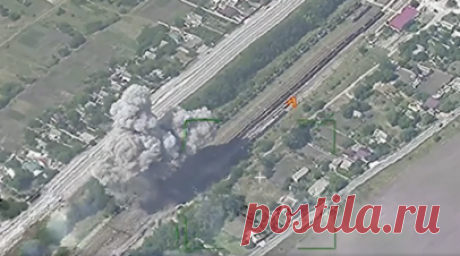 Уничтожены личный состав, бронетранспортёры и ЗРК: комплекс «Искандер-М» нанёс удар по месту разгрузки эшелона ВСУ. Расчёт ракетного комплекса «Искандер-М» нанёс удар по месту разгрузки железнодорожного эшелона с вооружением и военной техникой ВСУ в Запорожской области, заявили в Минобороны РФ. По данным ведомства, поражены личный состав ВСУ, бронетранспортёры М113, топливозаправщики, а также ЗРК «Бук-М1», БМП-2 и другие виды транспорта. Читать далее