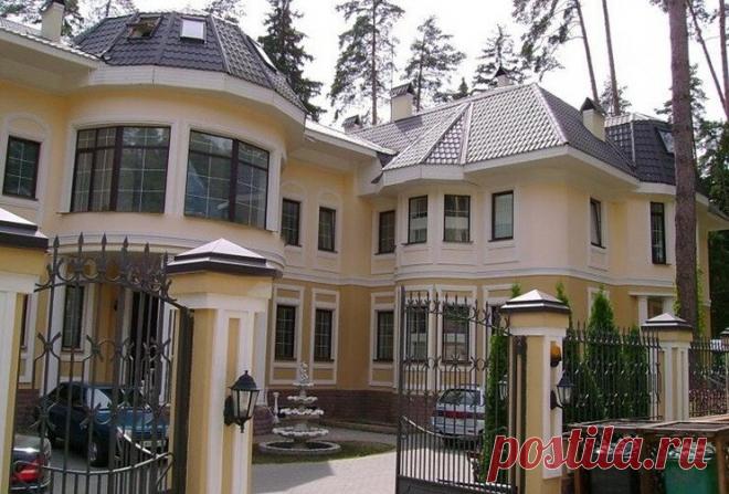 Родовое поместье Никиты Михалкова: Как выглядит снаружи и внутри особняк режиссера | VEASY | Дзен