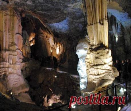 POSTOJNA CAVE – the most-visited cave complex in Europe