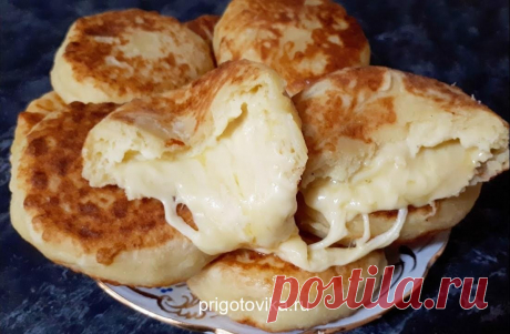 Картошку ни жарить ни тушить ни запекать СЕКРЕТНЫЙ РЕЦЕПТ блюда вкуснее мяса Румяные картофельные котлеты начиненные сыром Картофель - 600 г, 2 желтка, мука - 350 г, соль, перец по вкусу Начинка сыр - 150 г Простой рецепт отварить