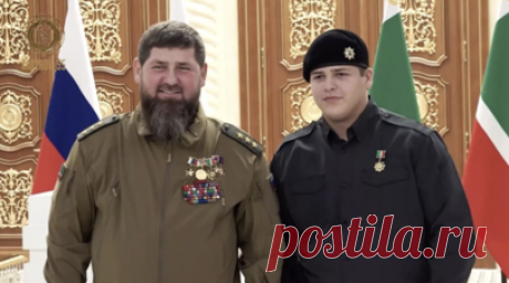 Адаму Кадырову вручили вторую по значимости награду Татарстана. Глава Татарстана Рустам Минниханов вручил сыну главы Чечни Рамзана Кадырова Адаму орден «Дуслык» — вторую по значимости награду в республике. Читать далее