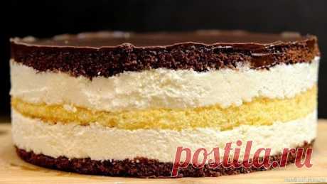 Торт «Птичье молоко» с кремом из манки Чарующий вкус беззаботного детства. Очень вкусно, как у мамы!🍮🥮☕🎂Рецепт из моего детства. Мы готовили этот торт на каждый мой день рождения. Я никогда не забуду этот вкус, все в этом торте прекрасно и очень сбалансировано. Коржи получаются мягкими, их не нужно дополнительно чем-то...