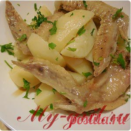 Картошка с куриными крылышками