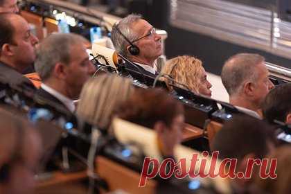 Названа позиция министров стран НАТО о вступлении Украины в альянс. Министры иностранных дел стран НАТО на саммите в Бухаресте вновь озвучат позицию, что двери альянса остаются открытыми для Украины, но сейчас не время для ее вступления. Ожидаемое заявление стало известно Bloomberg. Указывается, что члены альянса с осторожностью относятся к повторной просьбе Украины о присоединении.