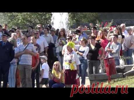 Два кольори у прапорі злились! - День Державного Прапора України в Сумах (2015) - YouTube