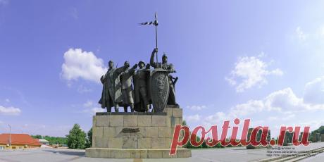 Panoramio - Photo of Панорама Чернигова. Памятник воинам-освободителям - Panorama of Chernigov. Monument to soldiers-liberators