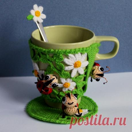Чехол на чашку "Ромашки и букашки". Часть 1.
