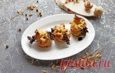 Курица с грибами в мешочках из слоеного теста рецепт с фото пошагово