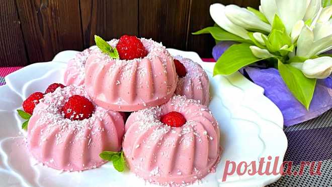 Десерт без выпечки! Застывает на глазах! Сегодня готовим бесподобный десерт без желатина, муки и крахмала. Он прекрасно держит форму без холодильника, не тает, содержит минимальное количество сахара, а по текстуре нежный, как масло.ИнгредиентыТворог – 250 гр.Сметана – 100 гр.Фруктовый/ягодный сок/пюре – 150 гр. (у меня малиновое...