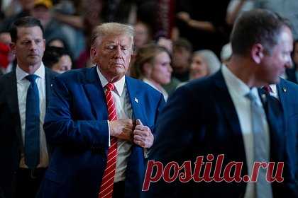 Cпецпрокурор раскрыл новые сведения о Трампе в день атаки на Капитолий. Команда специального прокурора США Джека Смита раскрыла ранее неразглашенные детали об отказе бывшего американского президента Дональда Трампа помочь остановить нападение на Капитолий 6 января 2021 года. Он якобы просто не был заинтересован в том, чтобы остановить насилие.