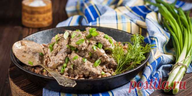 Бефстроганов из говяжьей печени: рецепт - Лайфхакер