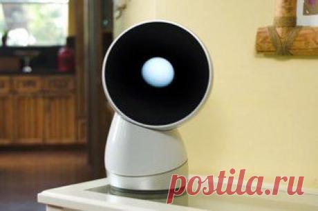 Не тратьте время на нарезку фруктов. Соковыжималка Moulinex JU 5811 Easy Fruit White выжмет сок из целых плодов!