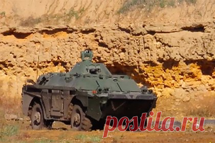 Минобороны показало кадры применения модернизированных БРДМ-2МС. Министерство обороны России показало кадры применения модернизированных бронированных разведывательно-дозорных машин БРДМ-2МС, которые используют на полигонах в зоне проведения спецоперации на Украине. Усовершенствованные машины получили новый двигатель и прицел командира.